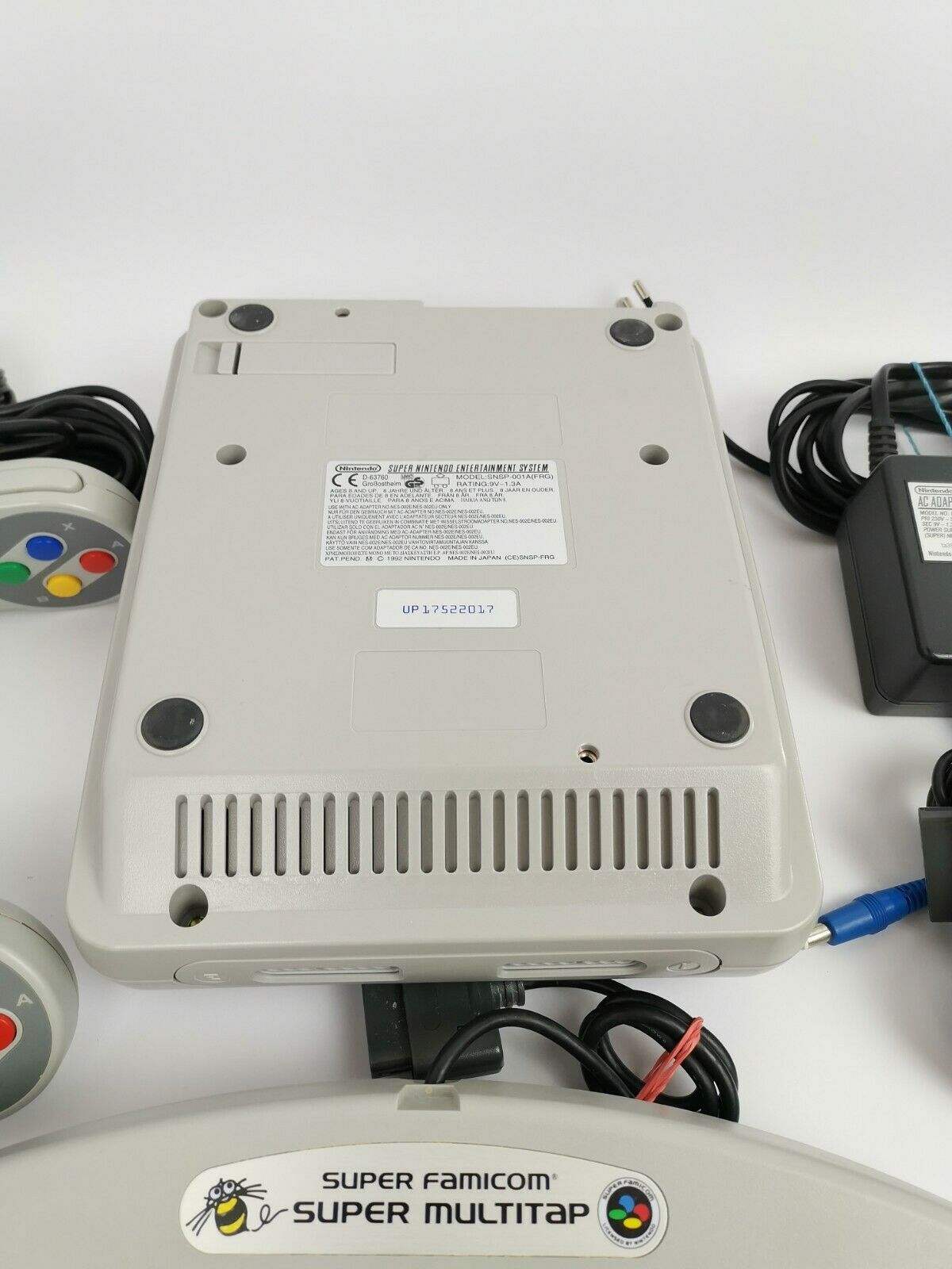 Super Nintendo Super Bomberman 2 Multitap Set mit 5 Controllern