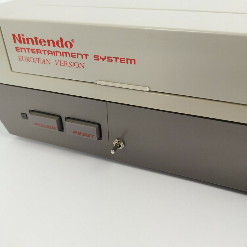 Nintendo NES Multinorm Konsole Console, 1 Controller und Kabel