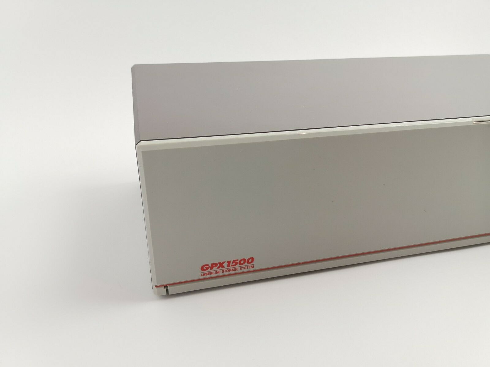 Nintendo Nes Aufbewahrungsbox für 15 Spiele " GPX 1500 Laserline Storage System