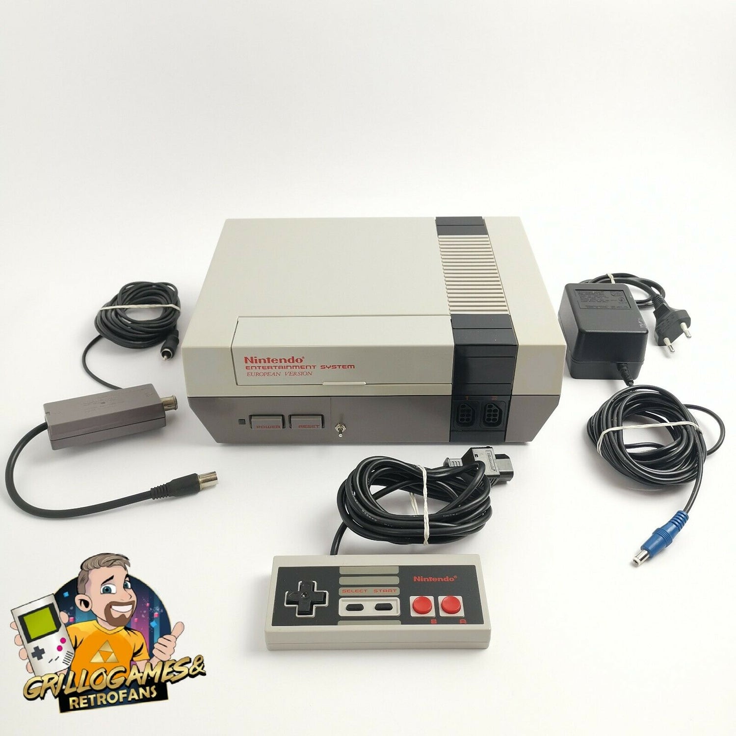 Nintendo NES Multinorm Console Console, 1 controller and cable