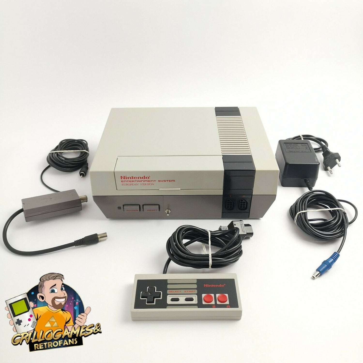 Nintendo NES Multinorm Konsole Console, 1 Controller und Kabel