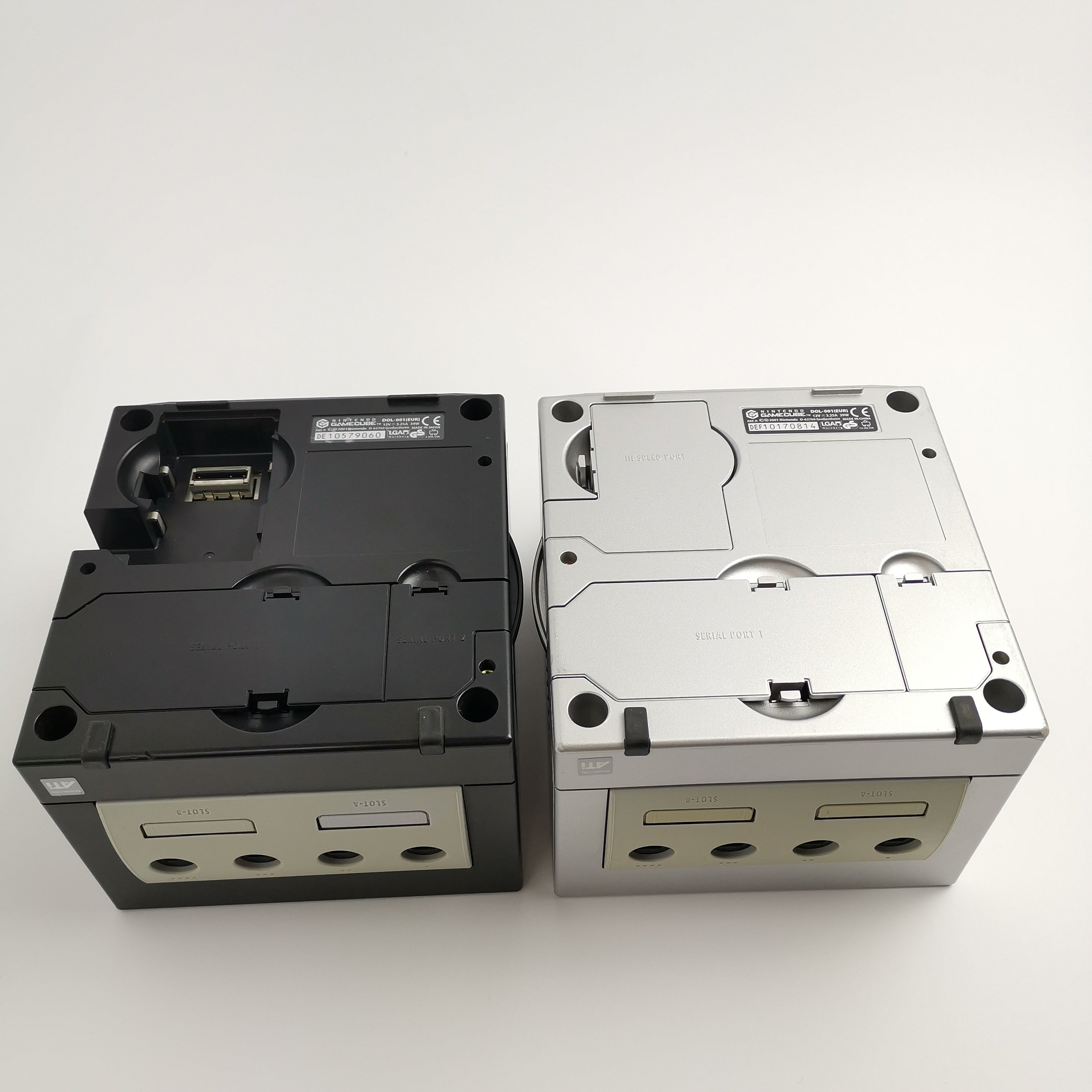 Nintendo Gamecube Konsolen Bundle : 2 Konsolen Schwarz und Silber mit Zubehör
