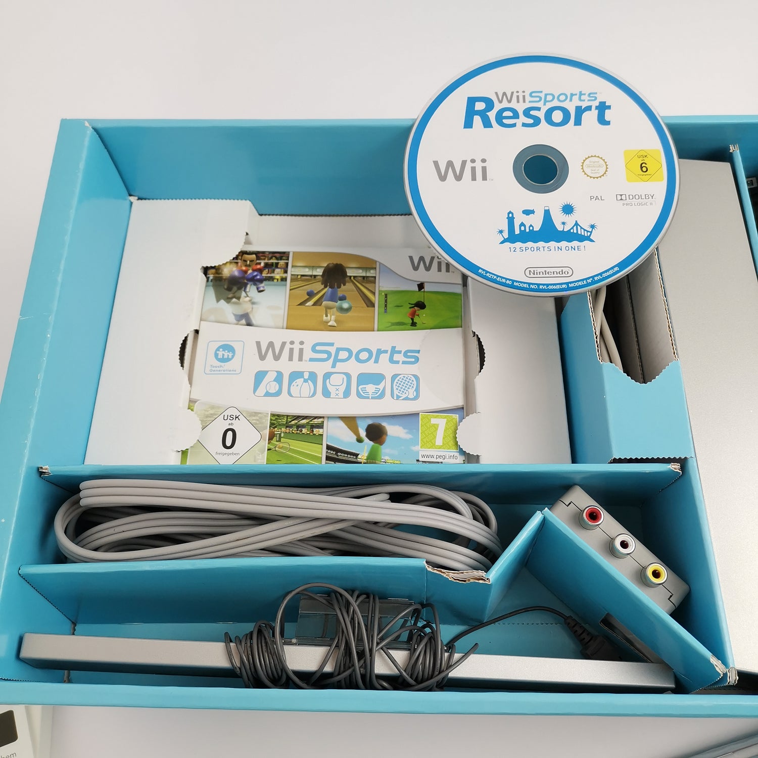 Nintendo Wii Konsole : Wii Sports Resort Pak PAL | Schwarz, 2 Controller OVP
