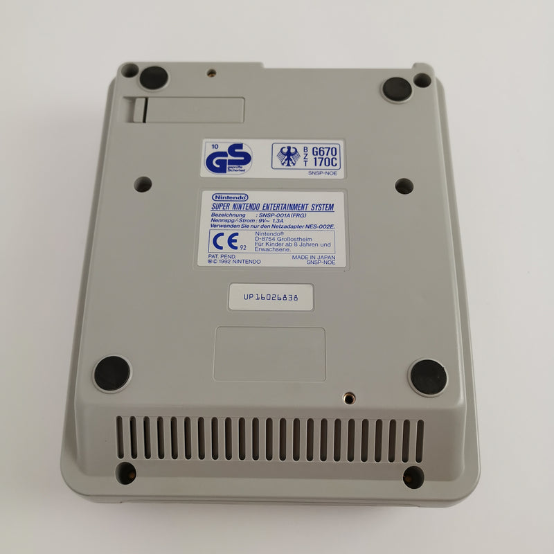 Super Nintendo Konsole : 2 Controller u. Anschlusskabel | SNES - PAL Console