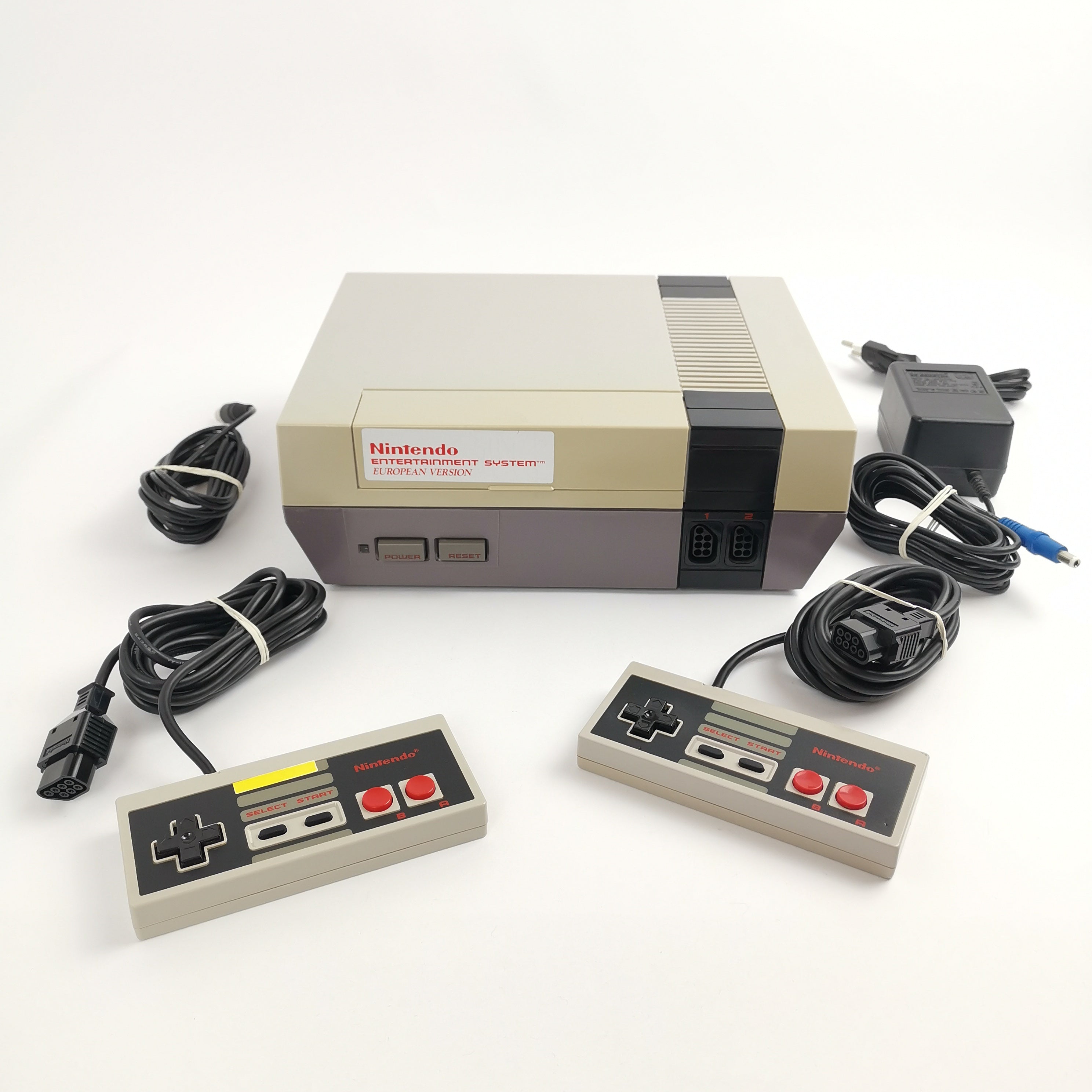 Nintendo Entertainment System Konsole : NES 2 Controller & Kabel | PAL ESP