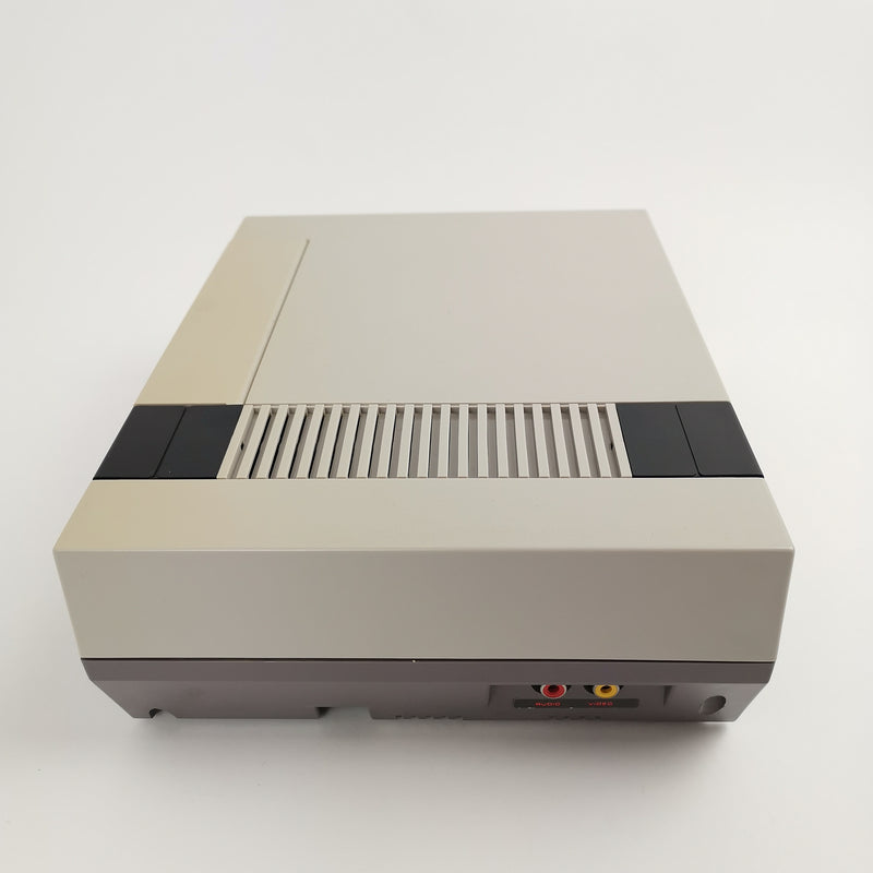 Nintendo Entertainment System Console: NES 2 Controller &amp; Cable | PAL ESP