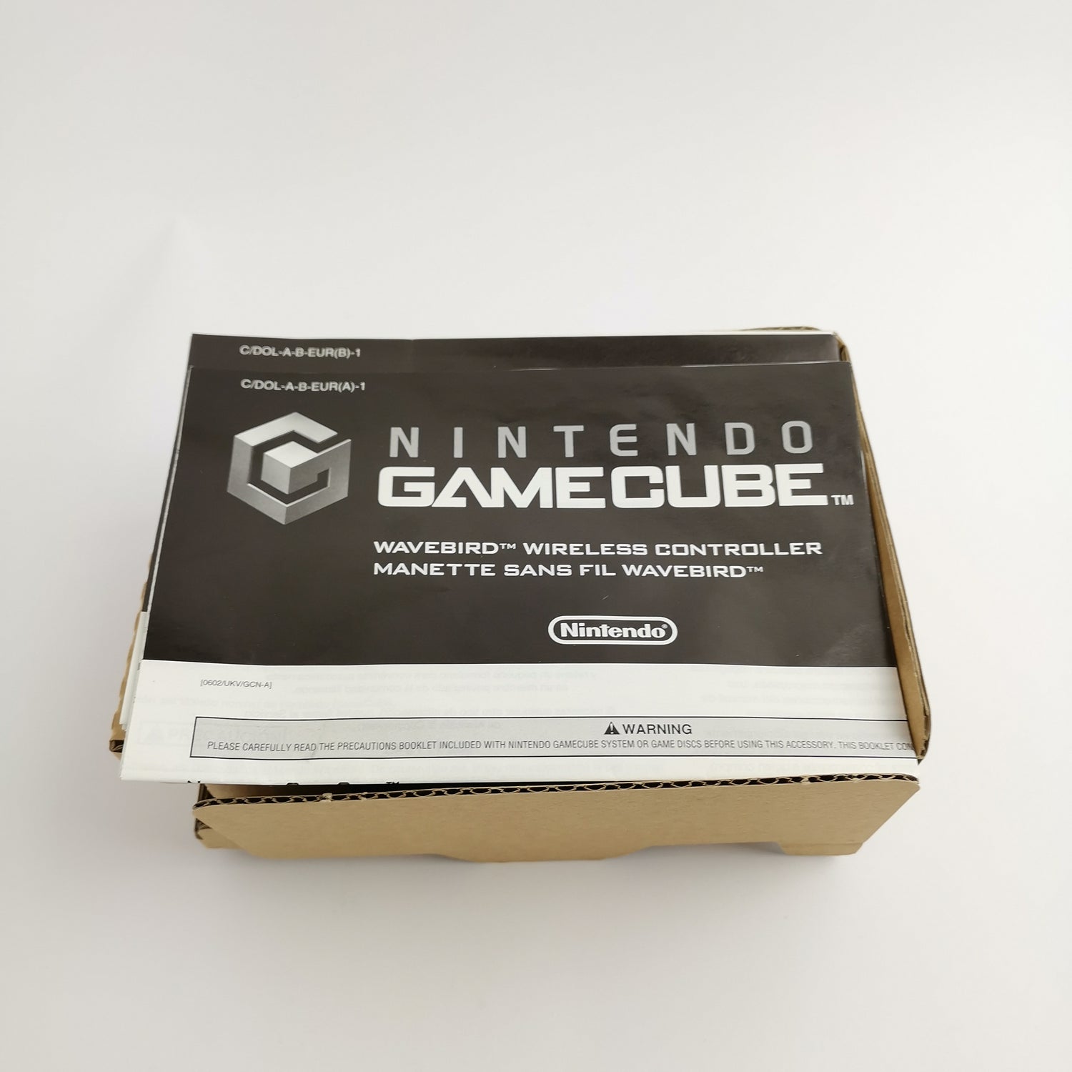 Nintendo Gamecube wireless controller: Wavebird gamepad with receiver in original packaging