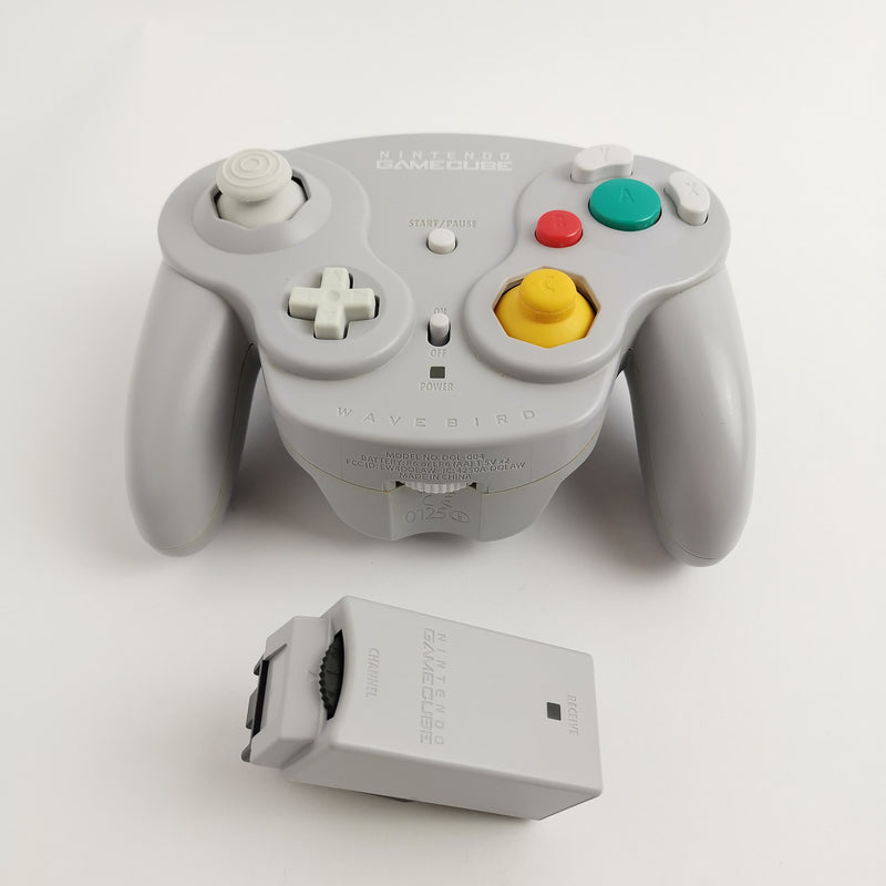 Nintendo Gamecube wireless controller: Wavebird gamepad with receiver in original packaging