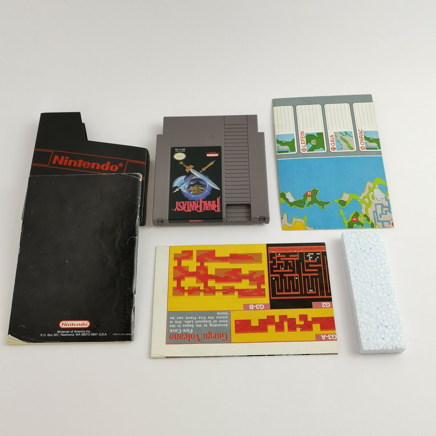 Nintendo Entertainment System Game: Final Fantasy + Map | NES original packaging NTSC USA