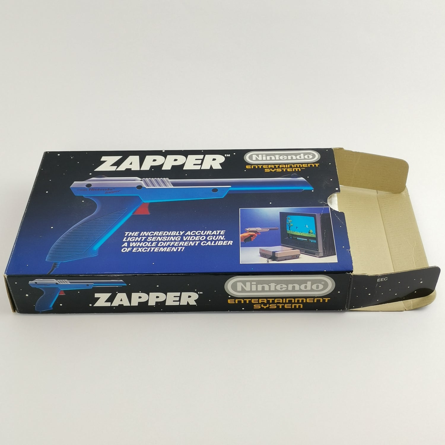 Nintendo Entertainment System Controller: Zapper Gray in original packaging | NES Gun Gamepad