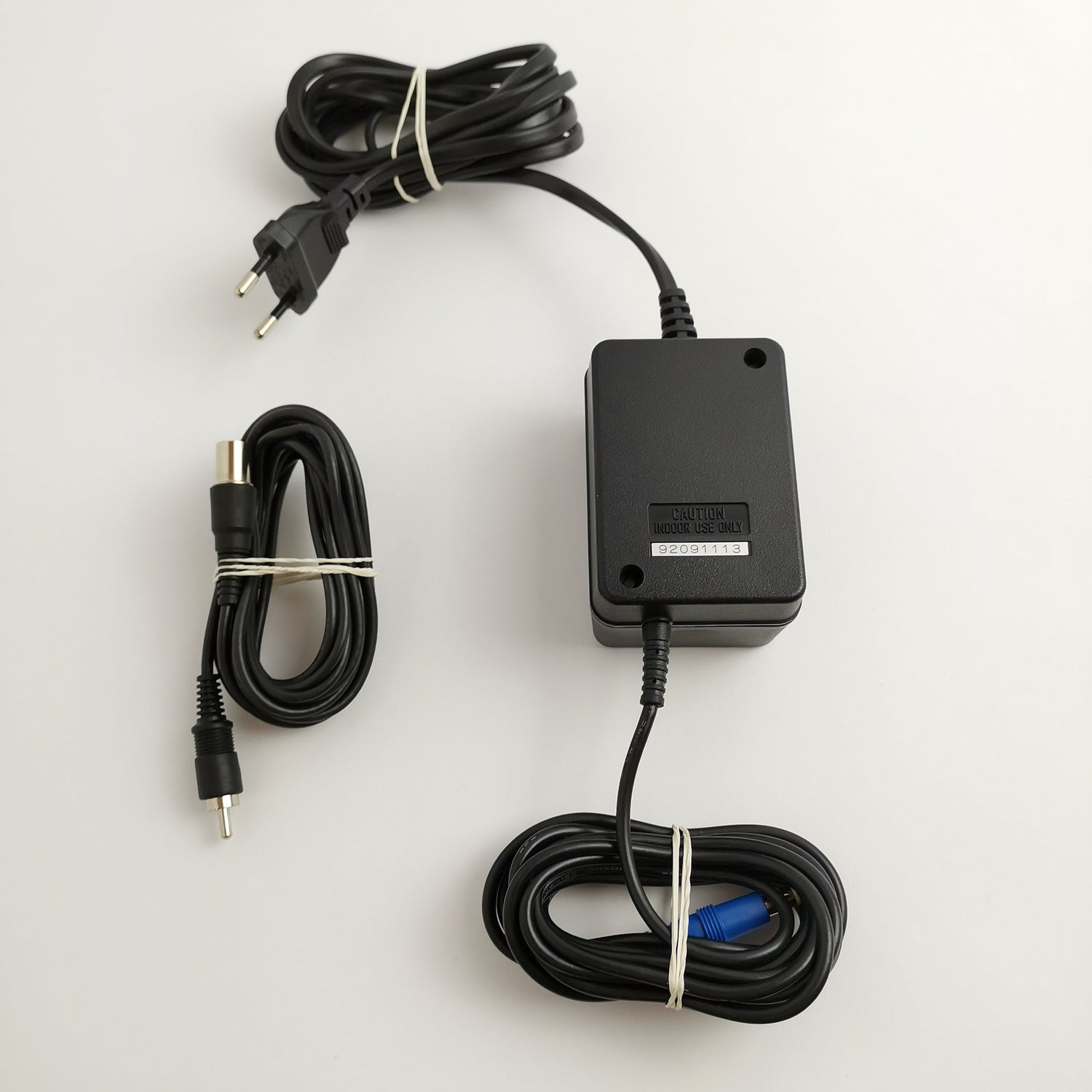 Super Nintendo / NES Zubehör Artikel : Original AC Adapter + TV Kabel | SNES PAL
