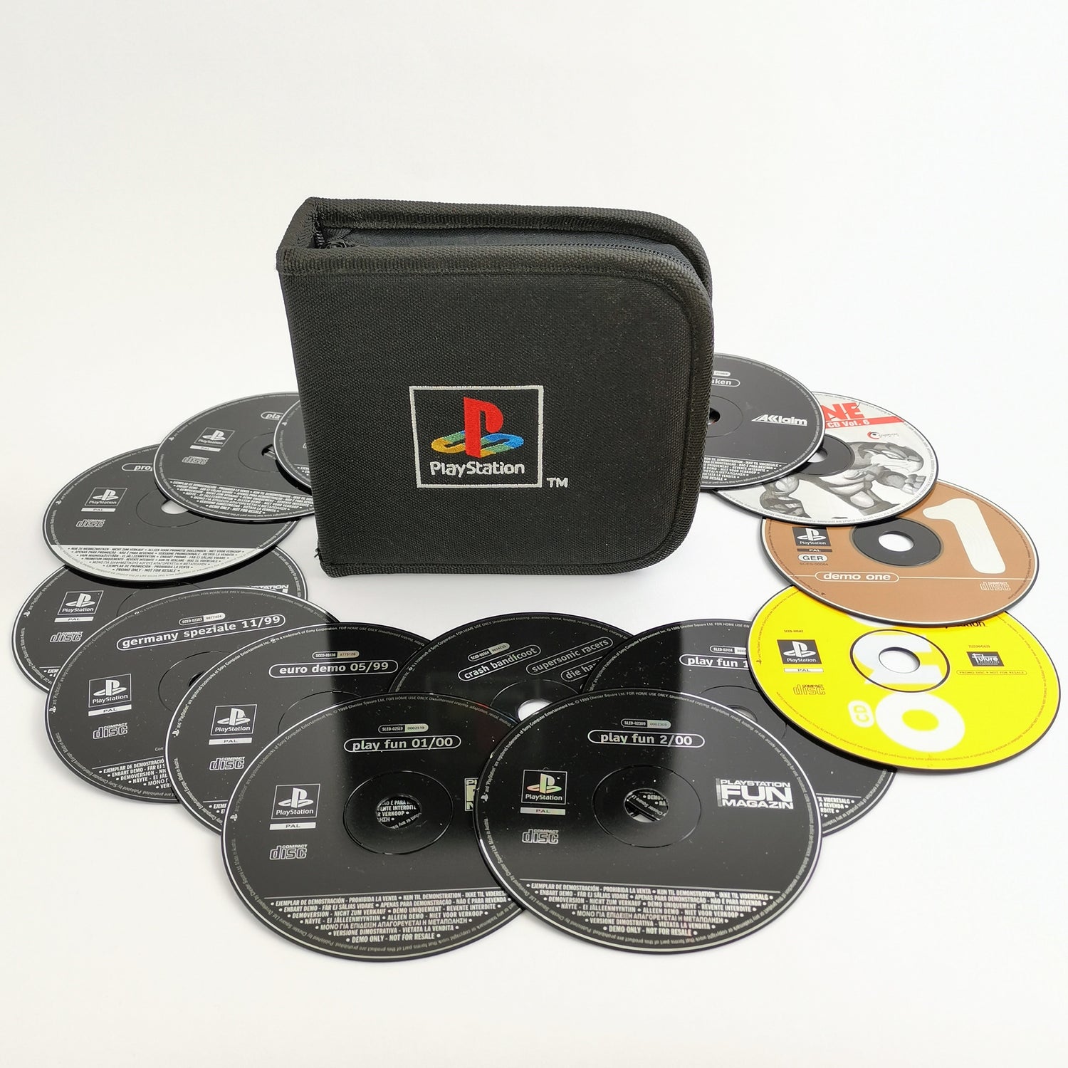 Sony Playstation 2 CD bundle + original Sony PS1 bag | Demos etc.