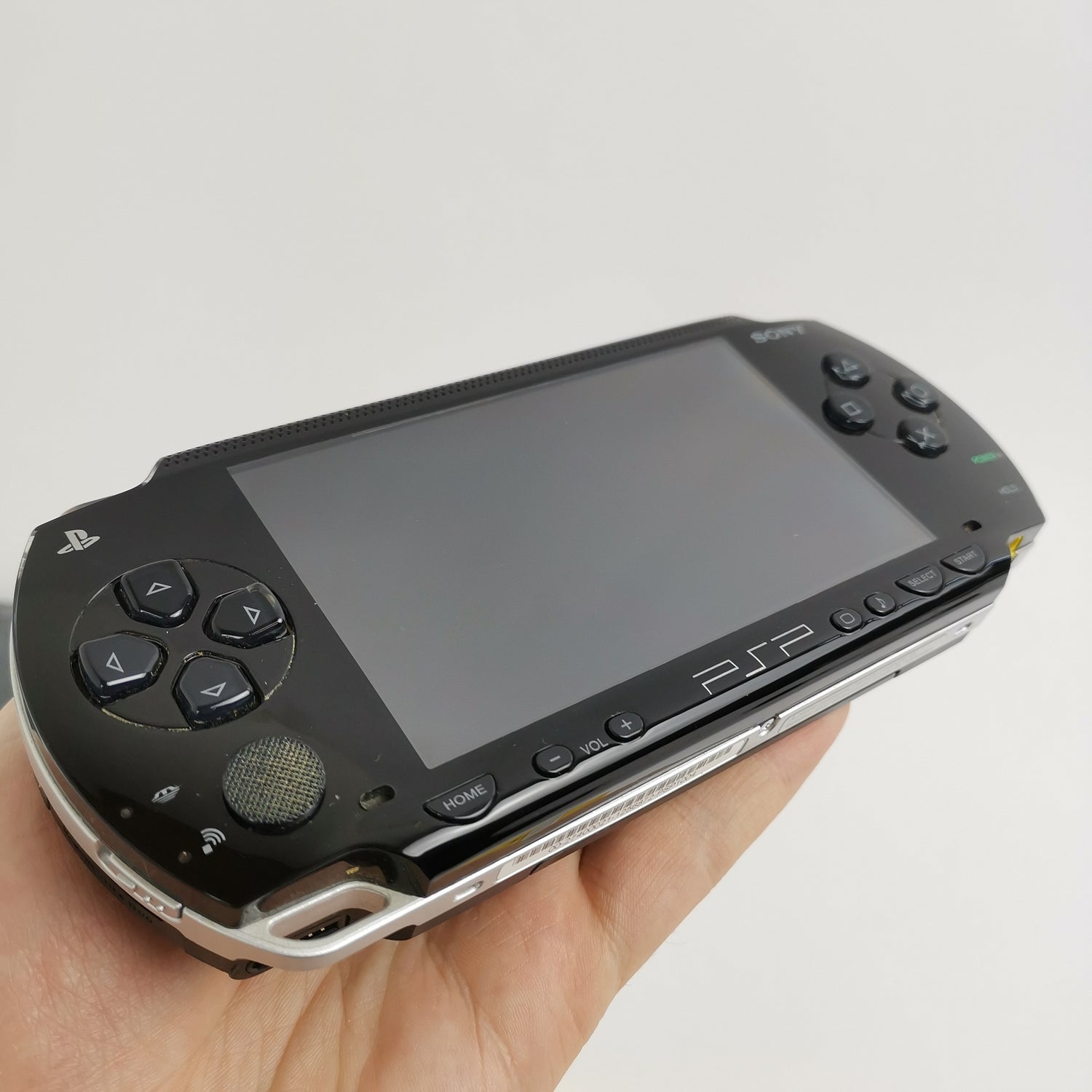 Sony Playstation Portable Console: Value Pack in original packaging with 4 games - DEFECTIVE [1]