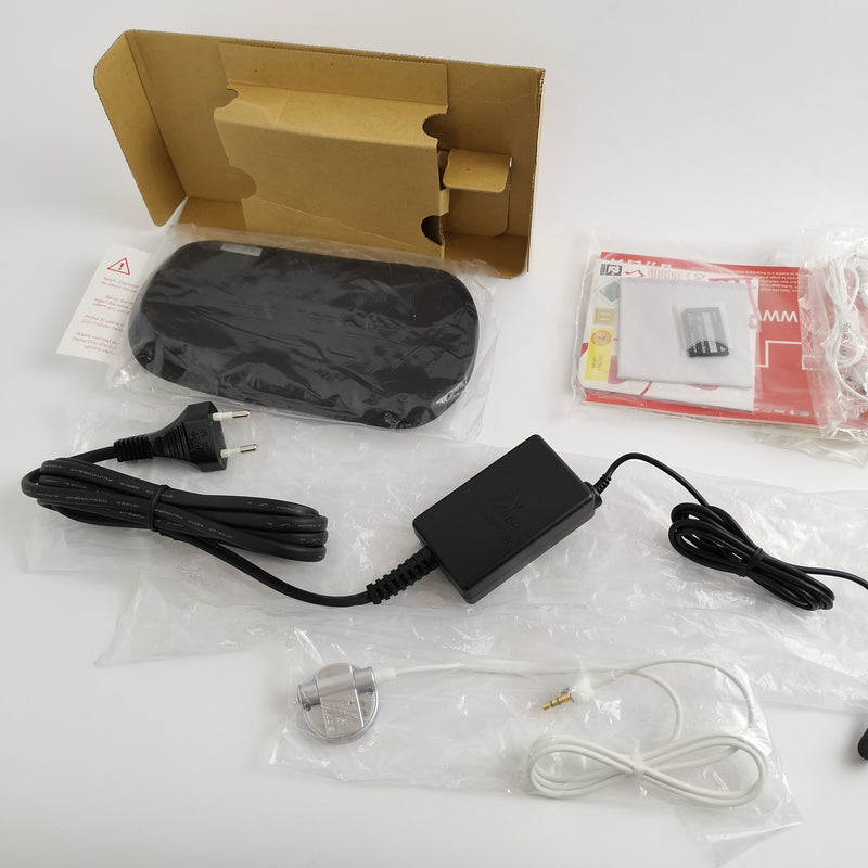 Sony Playstation Portable Console: Value Pack in original packaging with 3 games - DEFECTIVE [2]