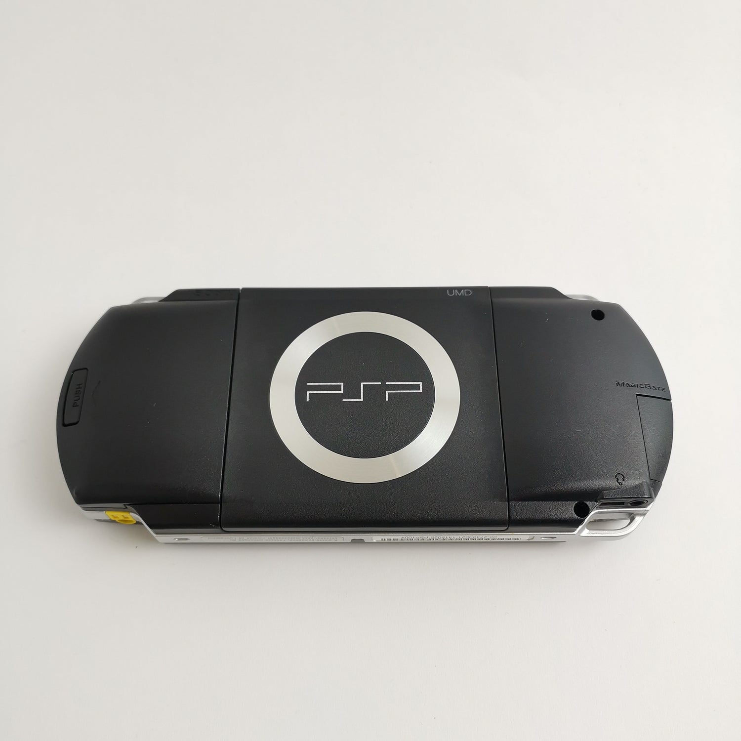 Sony Playstation Portable Console: Value Pack in original packaging with 3 games - DEFECTIVE [2]