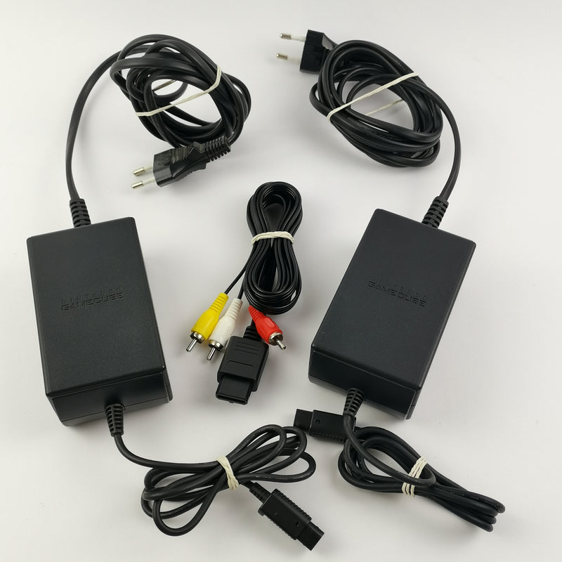 Nintendo Gamecube Konvolut - 2 Konsolen, 3 Controller Kabel u. 7 Spiele - PAL