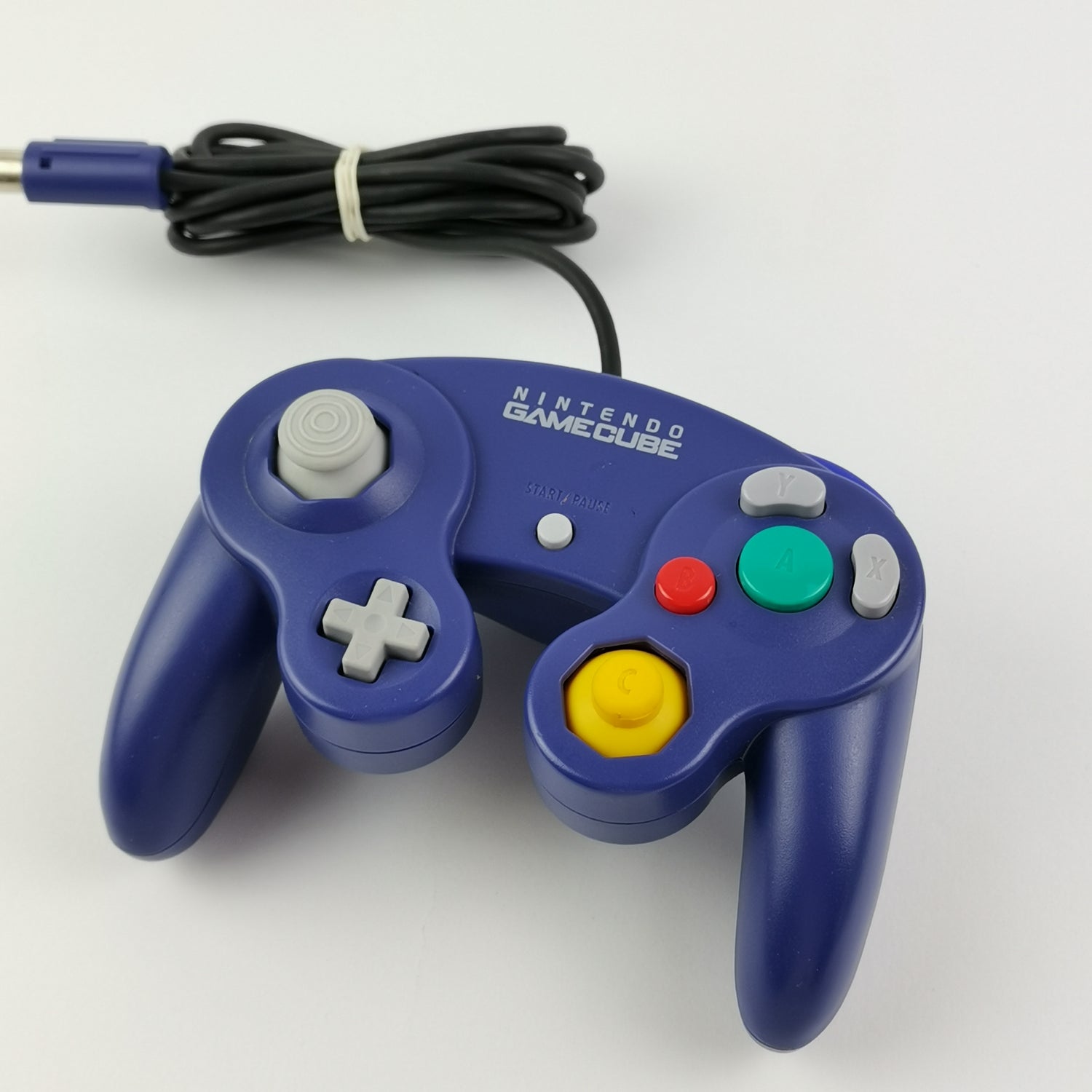 Nintendo Gamecube Game: Zelda Windwaker Limited Edition + Original Gamepad