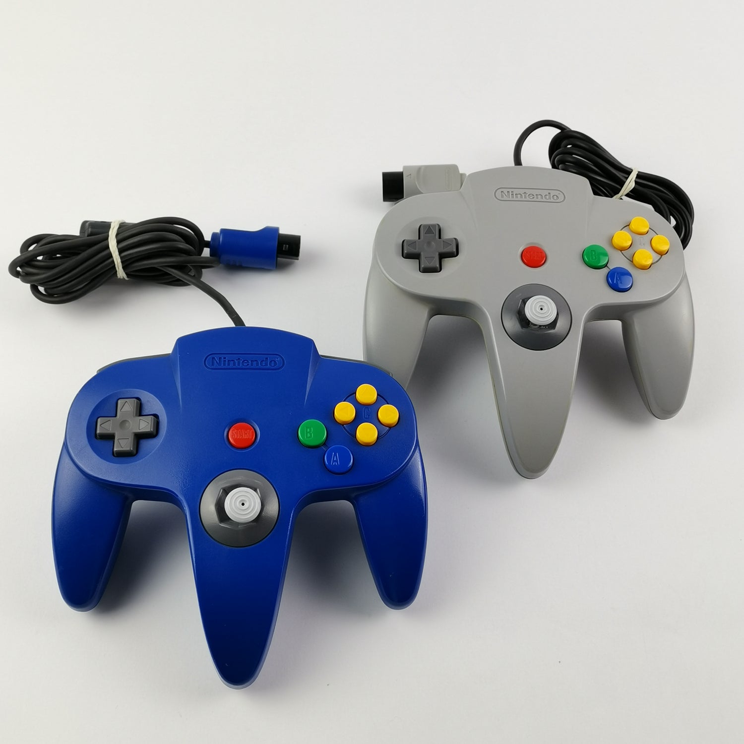 Nintendo 64 Konsole - Konvolut mit 2 Controller & Retro-Bit Expanion Pack N64