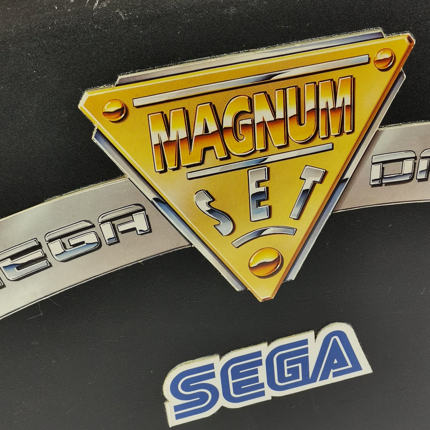 Sega Mega Drive II 2 mit 2 Controller , Strom Kabel, 4 Spiele und Koffer