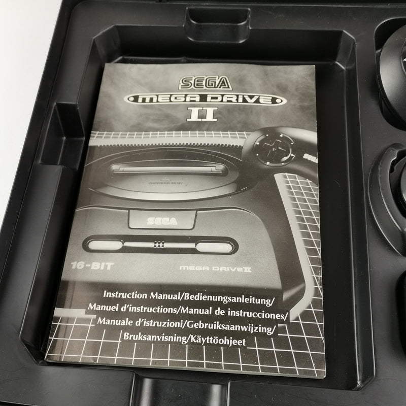 Sega Mega Drive II 2 mit 2 Controller , Strom Kabel, 4 Spiele und Koffer
